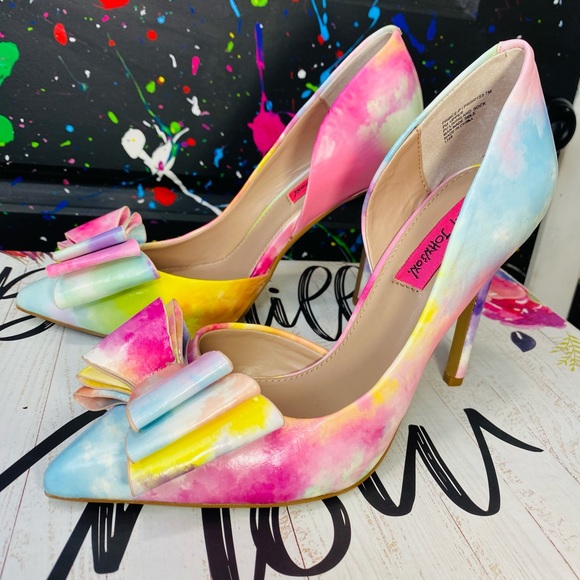 Betsey Johnson pastel heels- vintage look - Picture 3 of 7